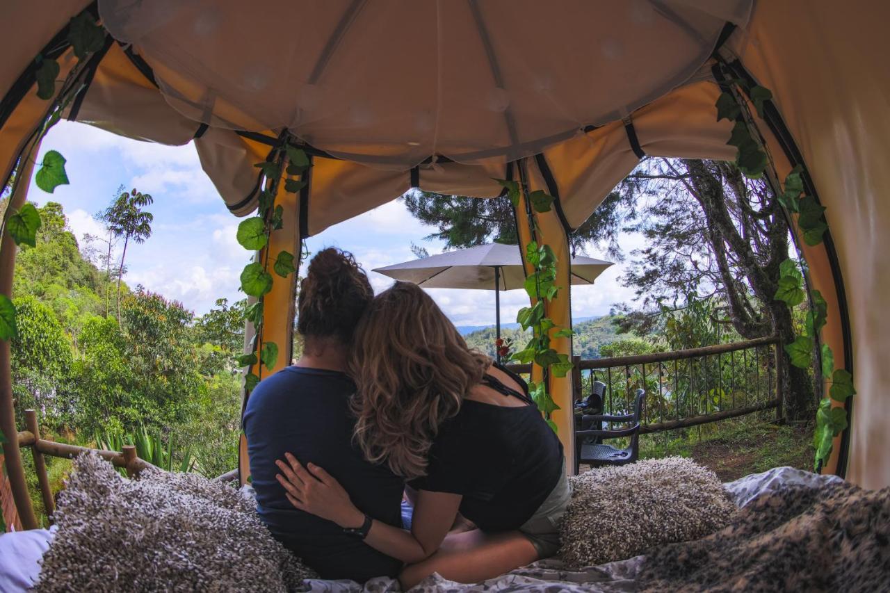 Levit Glamping - Hotel Guatape Penol (Adults Only) ภายนอก รูปภาพ