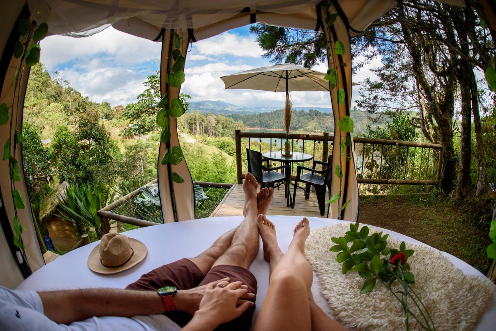 Levit Glamping - Hotel Guatape Penol (Adults Only) ภายนอก รูปภาพ