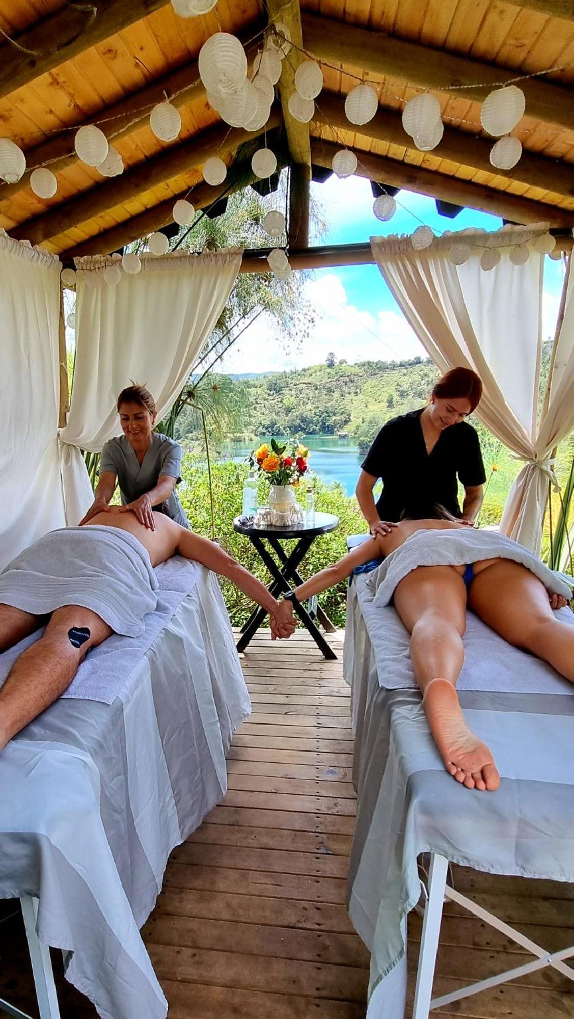Levit Glamping - Hotel Guatape Penol (Adults Only) ภายนอก รูปภาพ