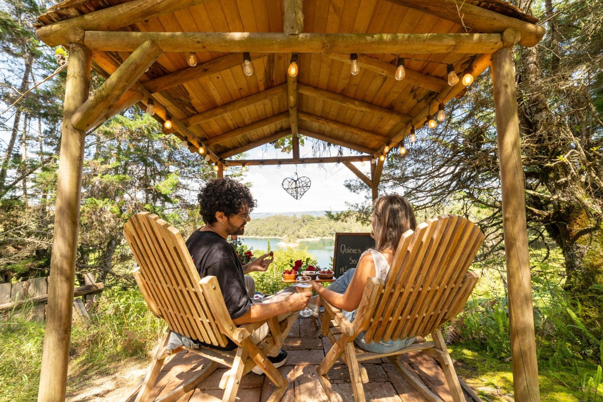 Levit Glamping - Hotel Guatape Penol (Adults Only) ภายนอก รูปภาพ