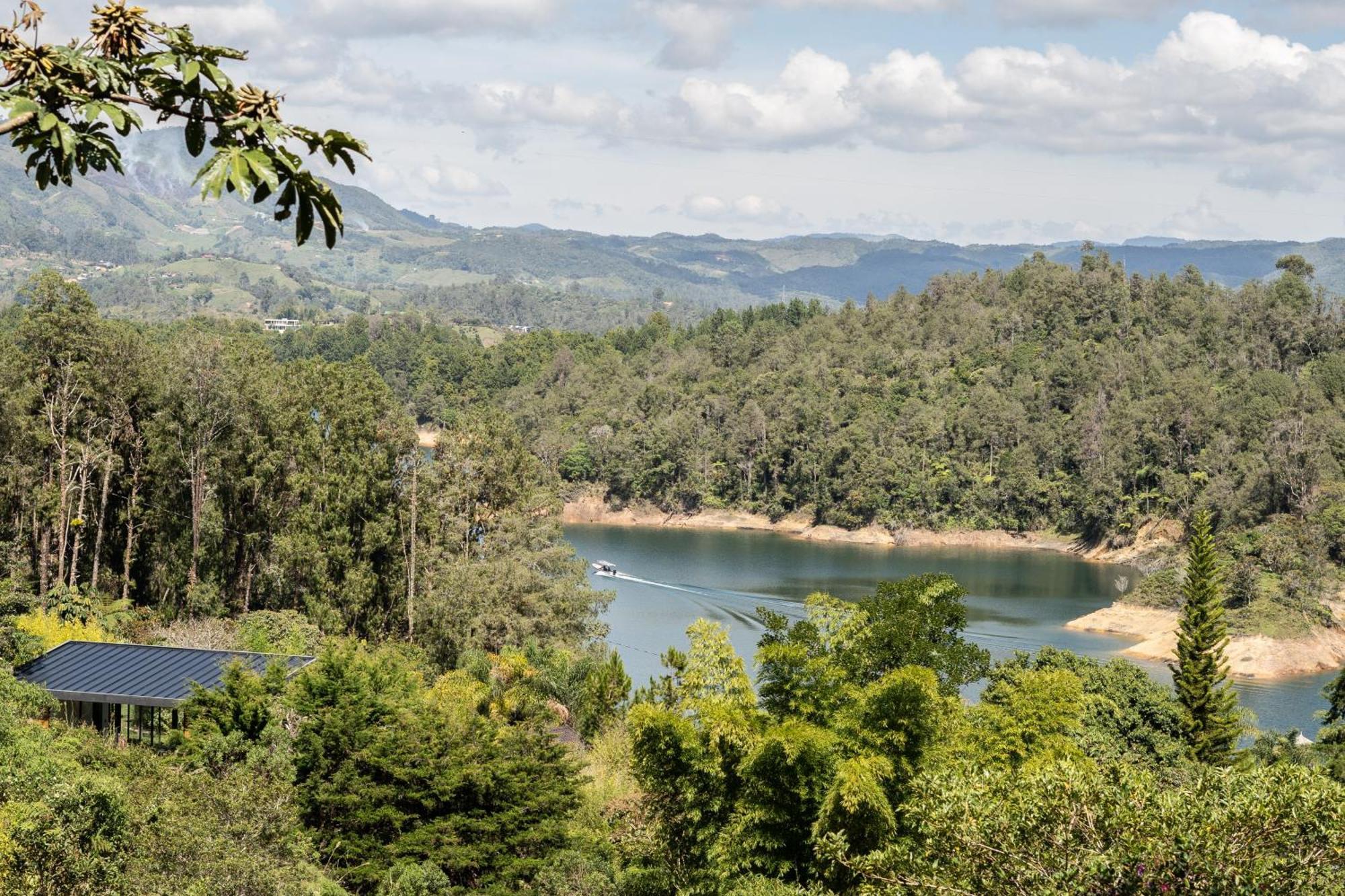 Levit Glamping - Hotel Guatape Penol (Adults Only) ภายนอก รูปภาพ
